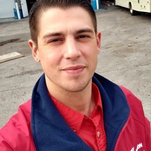 Meet your Posher, Devin